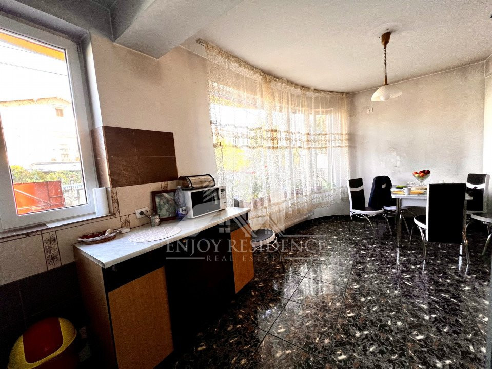 Vila 6 camere 4 bai Militari - Pacii - Cocosul Rosu - teren 300 mp 