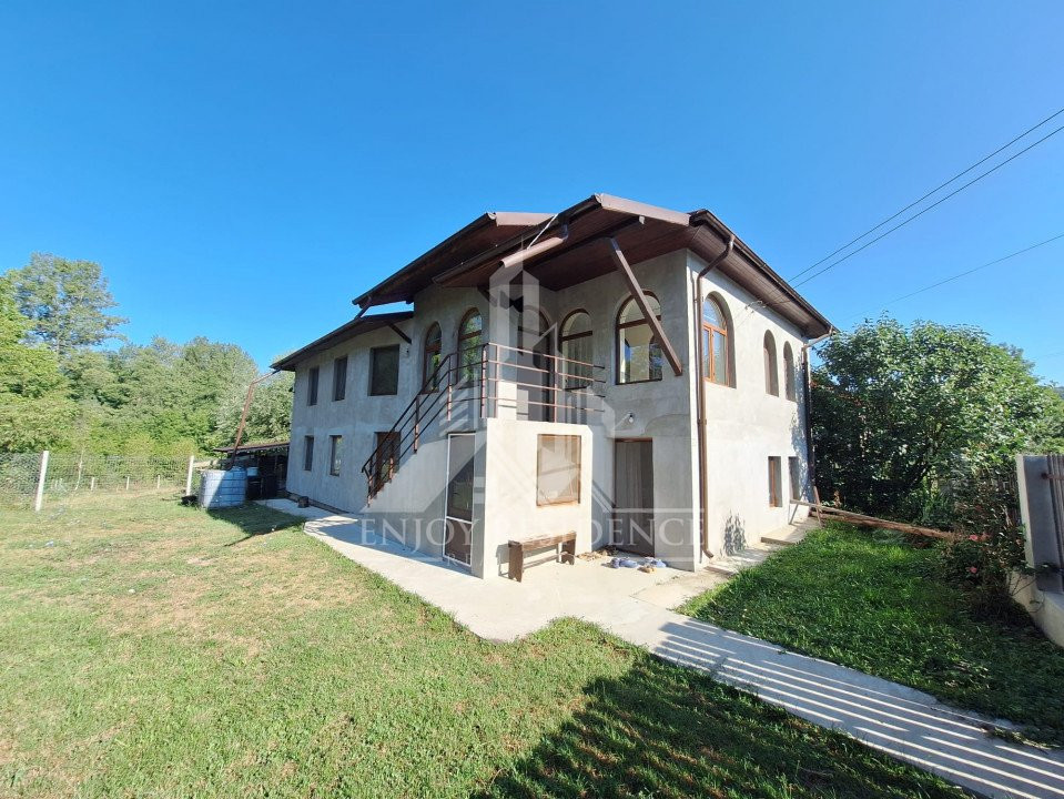 Casa de Vacanta Superba 168 mp, 3 Camere, Malu cu flori, Capu Coastei,