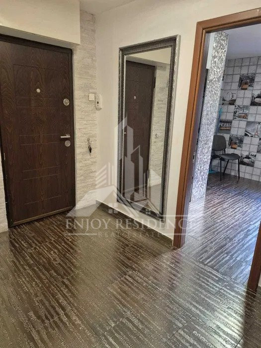 Apartament 3 camere, 3 min de metrou