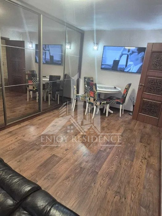 Apartament 3 camere, 3 min de metrou