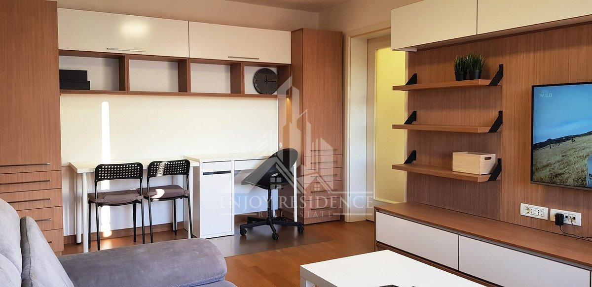 Apartament SUPERB 2 Camere Metrou Favorit