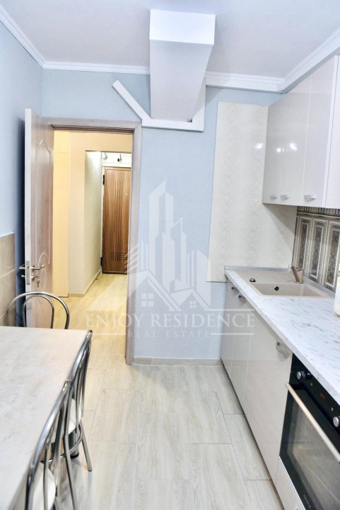 Apartament 2 camere SUPER POZITIE - METROU LANGA BLOC