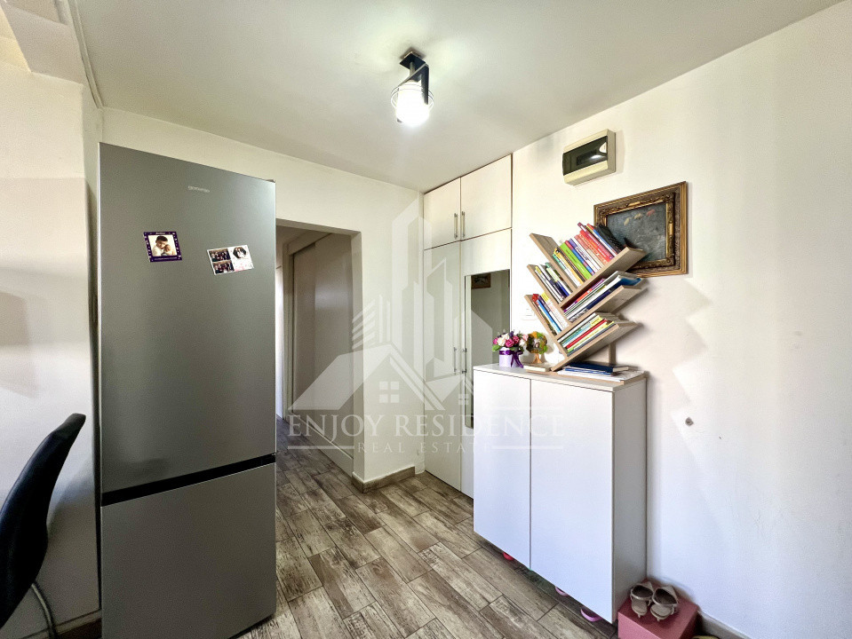 3 Camere Crangasi, 1986 REABILITAT, et. 6/8, mobilat/utilat