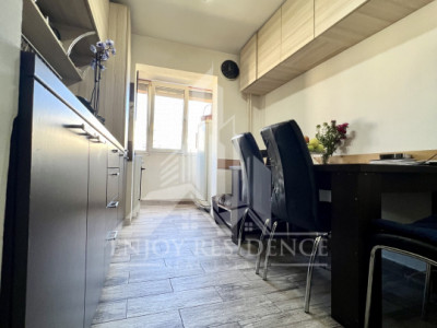 3 Camere Crangasi, 1986 REABILITAT, et. 6/8, mobilat/utilat