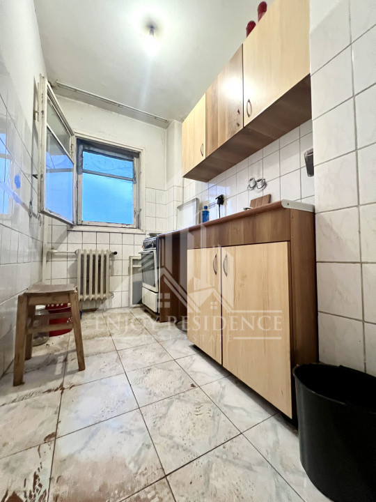 OCAZIE! Garsoniera decomandata | SUPER POZITIE | METROU GORJULUI 5 MINUTE