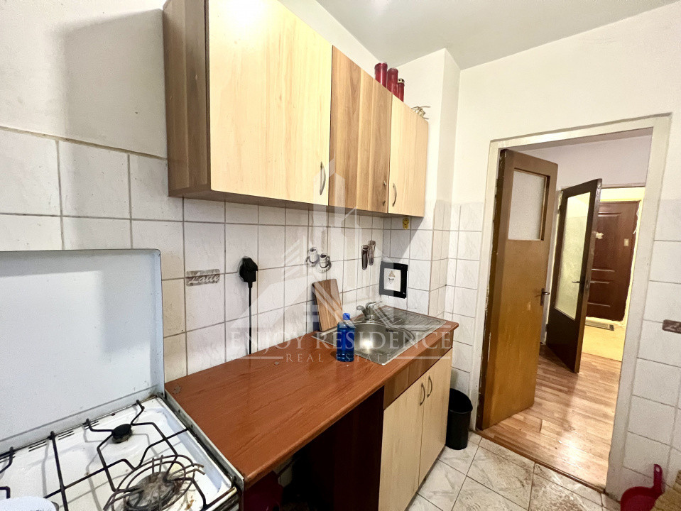 OCAZIE! Garsoniera decomandata | SUPER POZITIE | METROU GORJULUI 5 MINUTE