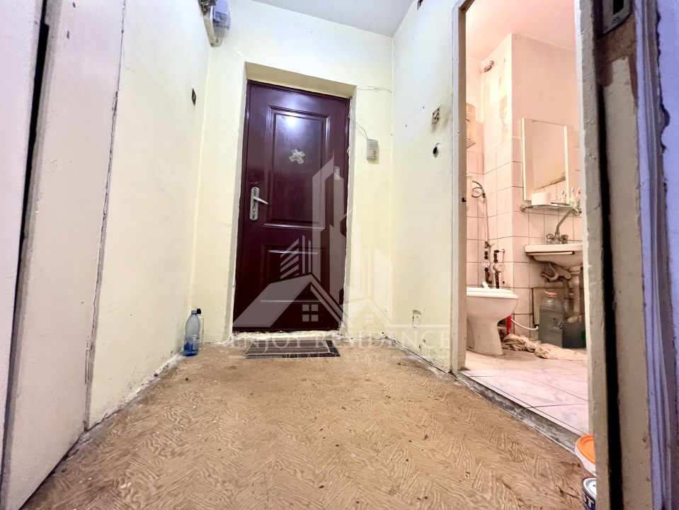 OCAZIE! Garsoniera decomandata | SUPER POZITIE | METROU GORJULUI 5 MINUTE