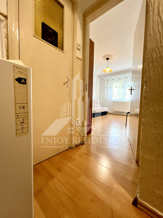 Garsoniera decomandata | CENTRALA PROPRIE 24 Kw | 5 MINUTE DE METROU