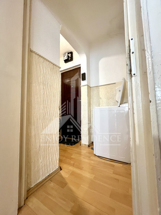 Garsoniera decomandata | CENTRALA PROPRIE 24 Kw | 5 MINUTE DE METROU