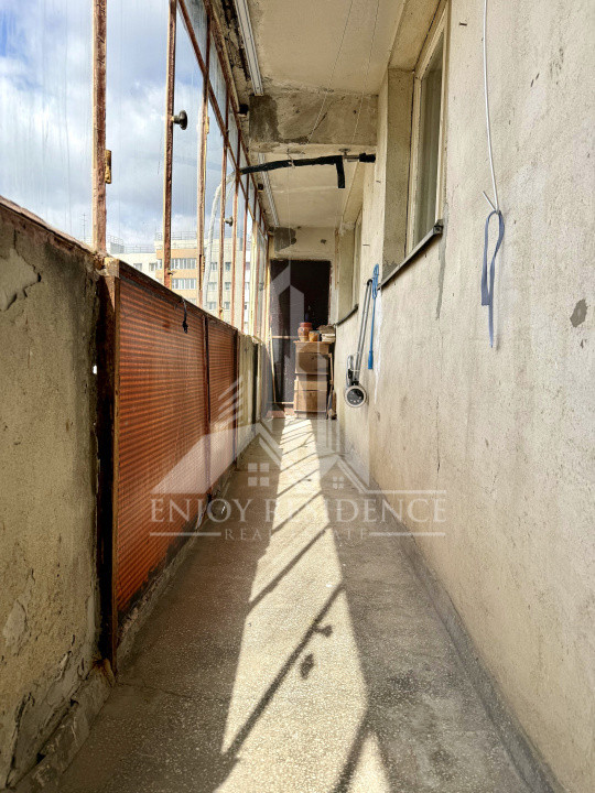 3 Camere circular | 6/10 | Metrou C-tin Brancusi la scara 