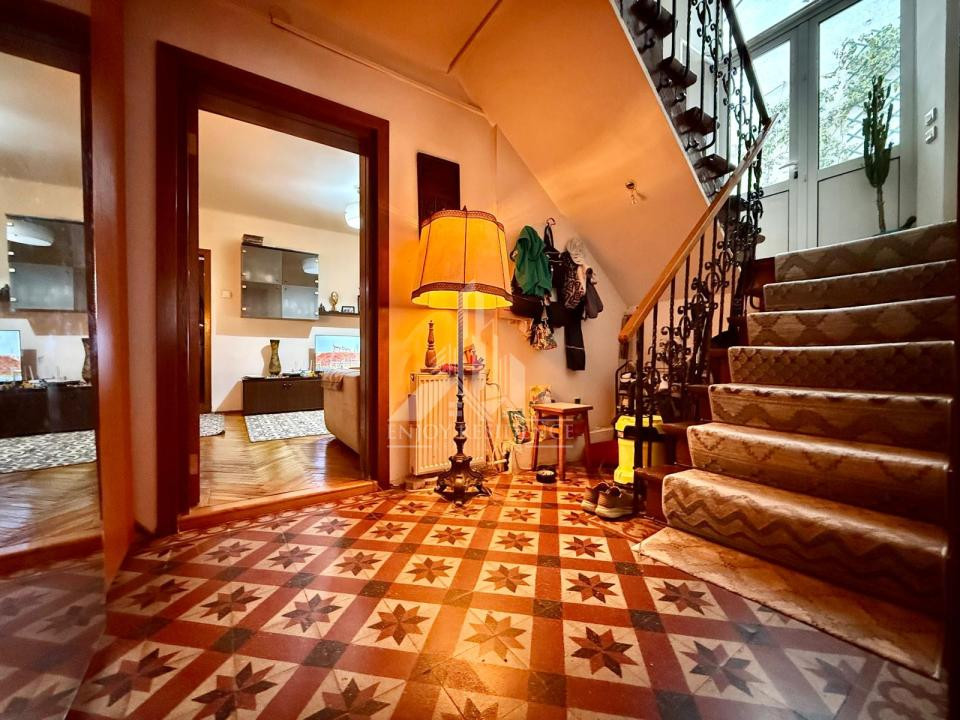 VEZI VIDEO! Casa 5 camere in Centru | 10 min Universitate 