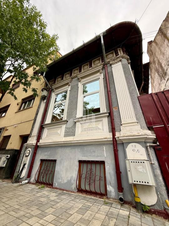 VEZI VIDEO! Casa 5 camere in Centru | 10 min Universitate 