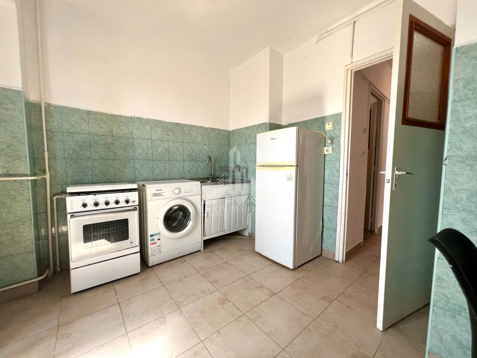 METROU LANGA SCARA! Garsoniera decomandata | Mobilata/utilata complet