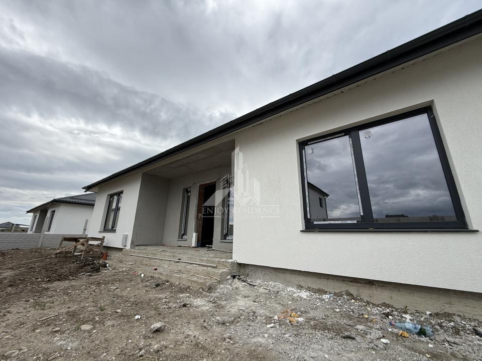 ULTIMA CASA! Ansamblu case individuale 2026 | Curte 400mp | Domnesti