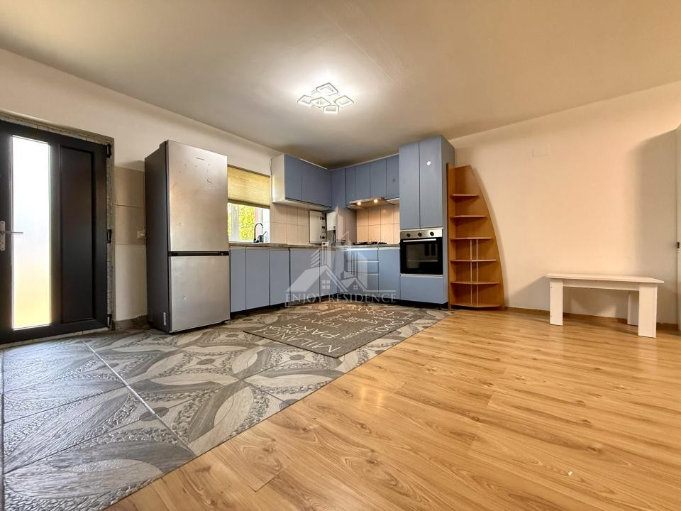 VEZI VIDEO! Vila cu 3 camere, 2 bai | P+M | Domnesti - Teghes